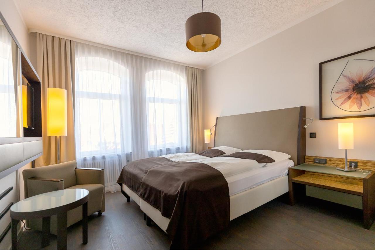 Hotel Garni " Am Domplatz" Erfurt Esterno foto