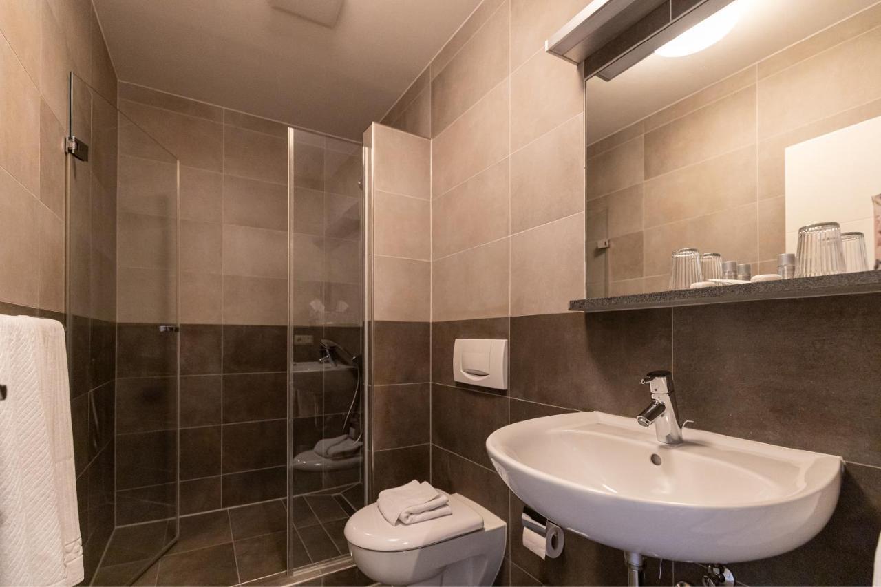 Hotel Garni " Am Domplatz" Erfurt Esterno foto