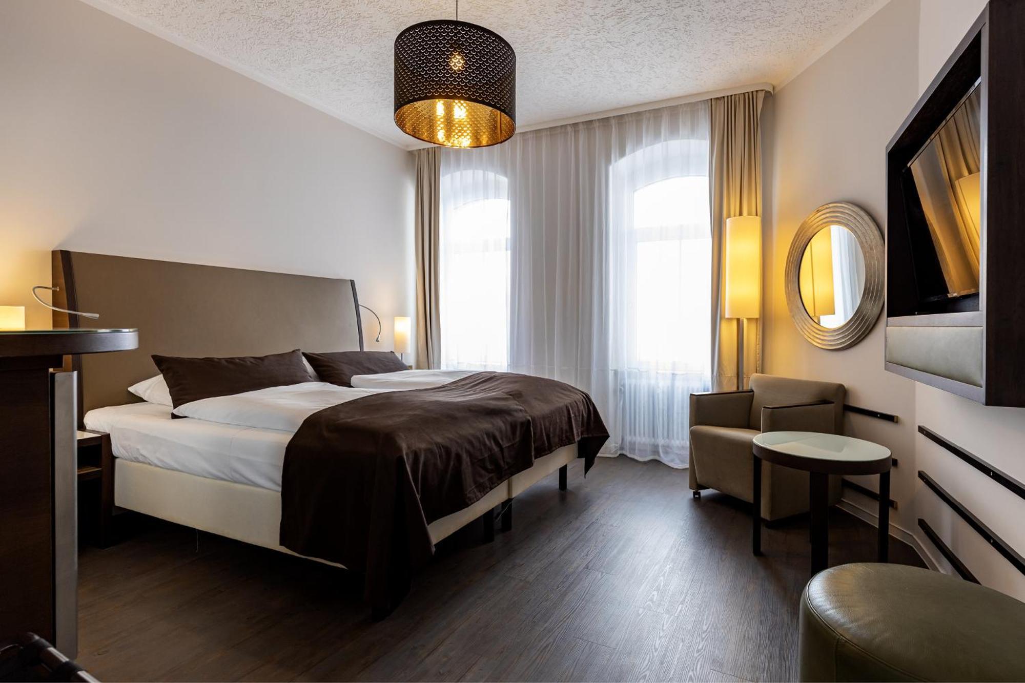 Hotel Garni " Am Domplatz" Erfurt Esterno foto